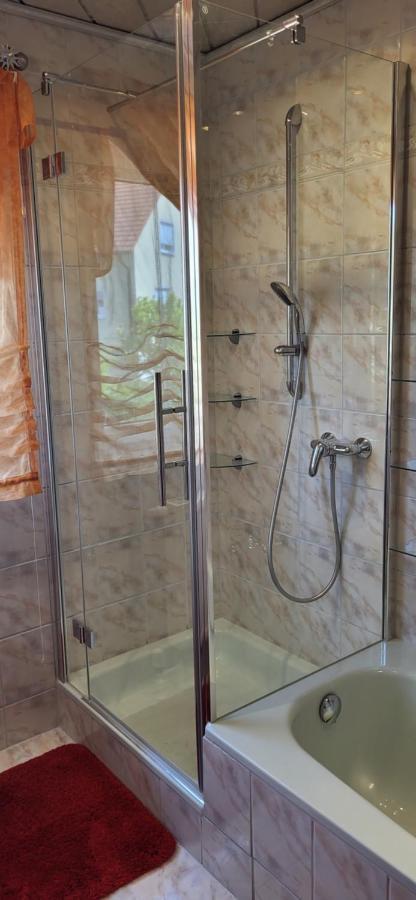 Apartment Attraktive 3 In Ruhiger Lage *